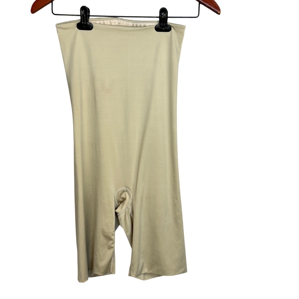 Spanx OnCore High-Waisted Mid-Thigh Short Womens L Beige‎ Spandex Compression